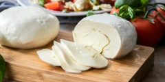 طريقة عمل أربعة أنواع مختلفة من الجبنة