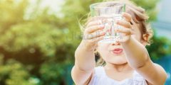 هل شرب الماء المقطر Distilled Water خيار صحي لك أم لا؟ وهل يمكن شربه بأمان؟